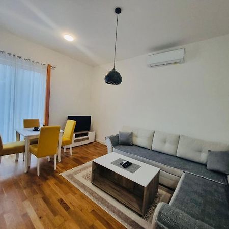 Apartment Dora Cetinje Ngoại thất bức ảnh